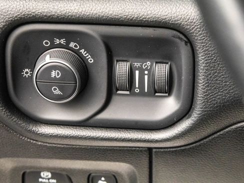 Used 2022 RAM 1500 Laramie RWD image 18