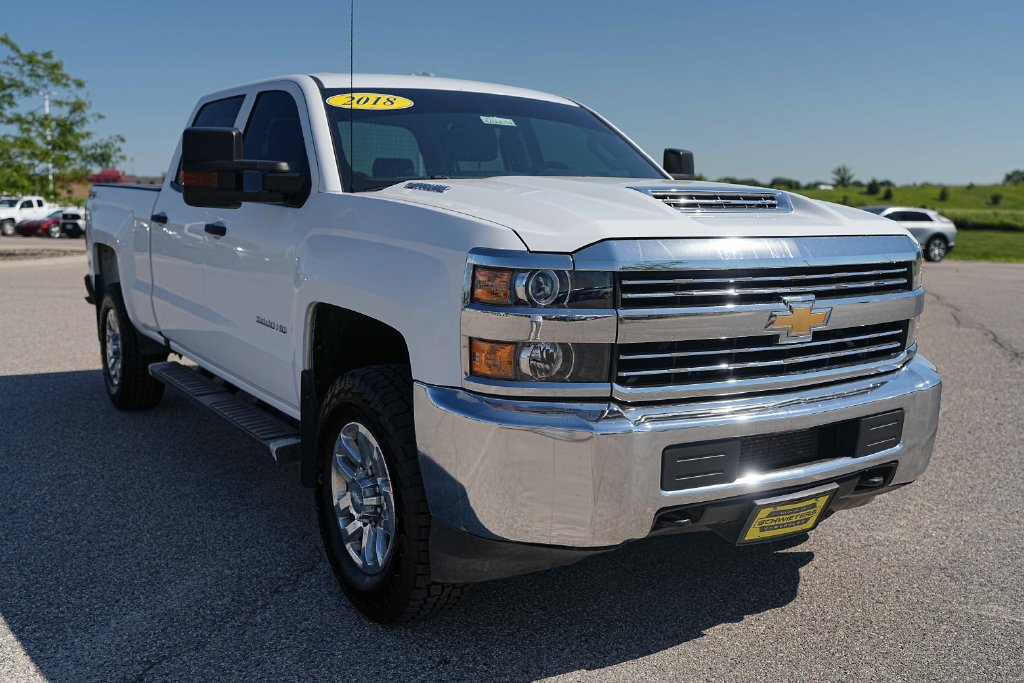 Used 2018 Chevrolet Silverado 3500 W/T w/ WT Convenience Package AWD/4WD image 4