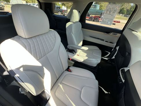 Used 2023 Hyundai Palisade Limited image 20