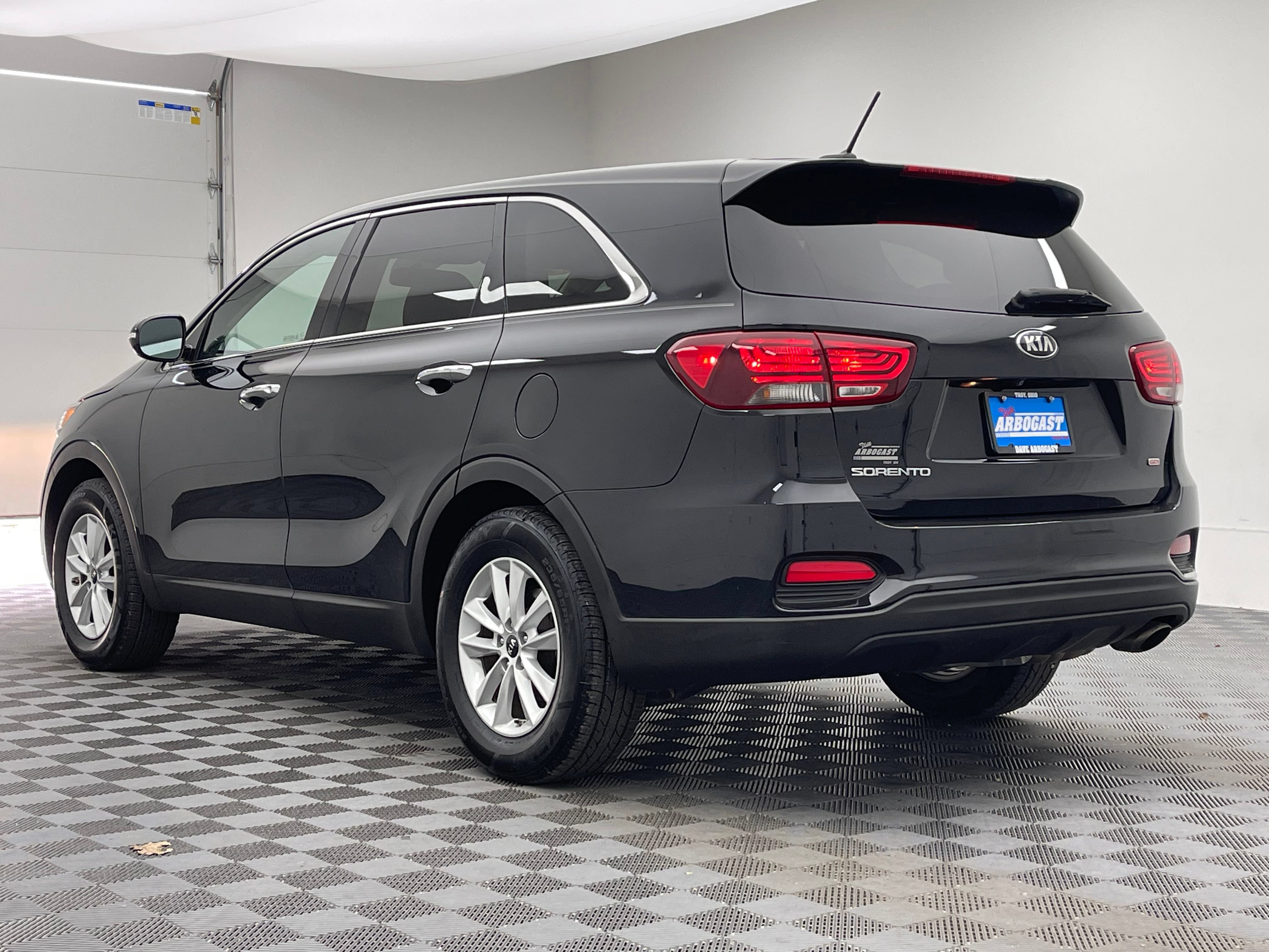 Used 2020 Kia Sorento LX FWD image 9