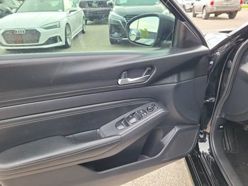 Used 2020 Nissan Altima 2.5 S FWD image 17