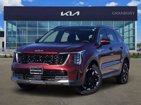 Certified 2025 Kia Sorento S w/ Panoramic Sunroof Package image 1