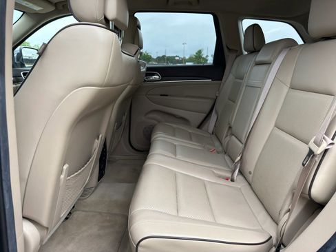 Used 2014 Jeep Grand Cherokee Overland RWD image 21
