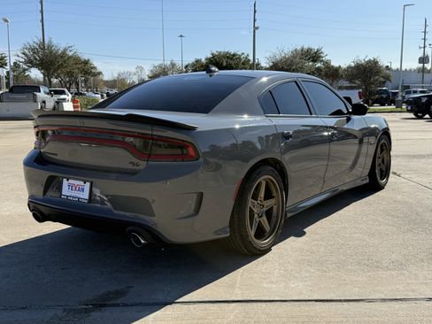 Used 2023 Dodge Charger R/T w/ Blacktop Package image 5