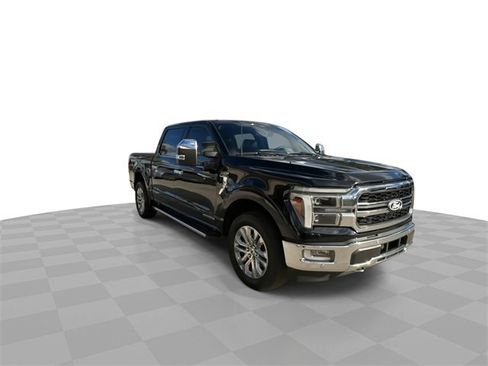 Used 2024 Ford F150 Lariat w/ Tow/Haul Package image 3