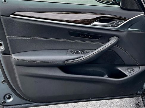 Used 2019 BMW 530i xDrive image 22