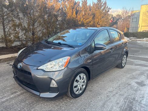 Used 2012 Toyota Prius C One image 1