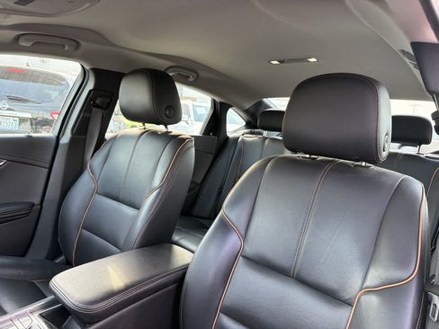 Used 2019 Chevrolet Impala Premier FWD image 5