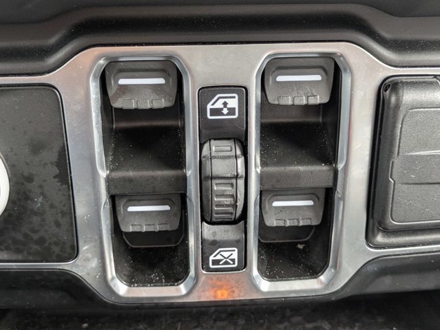 Certified 2026 Jeep Wrangler Unlimited Sahara AWD/4WD image 23