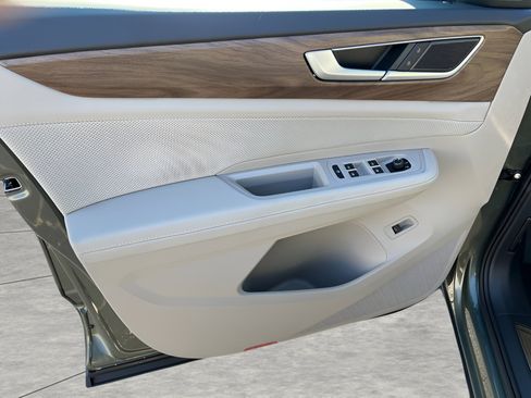 New 2026 Volkswagen Atlas SE image 28