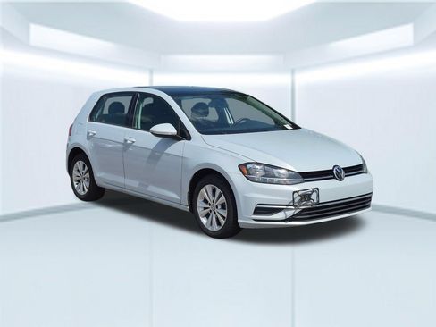 Used 2020 Volkswagen Golf 4-Door FWD image 7