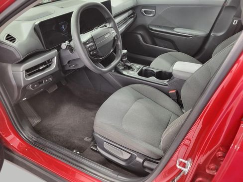 Used 2025 Kia K4 FWD image 9