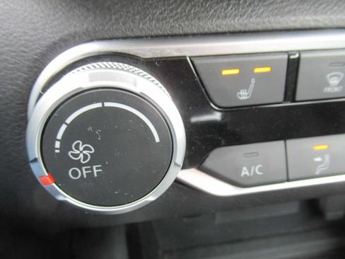 Used 2024 Nissan Altima 2.5 SV w/ SV Premium Package image 35