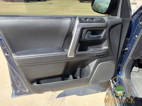 Used 2022 Toyota 4Runner Limited AWD/4WD image 11