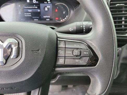 Used 2025 RAM ProMaster 2500 w/ U-Haul Equipment Group FWD image 23