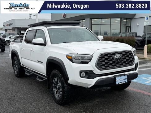 Used 2020 Toyota Tacoma TRD Off-Road w/ TRD Premium Off Road Package image 1
