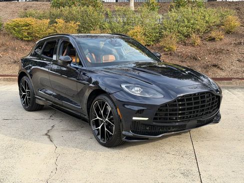 New 2026 Aston Martin DBX 707 image 1