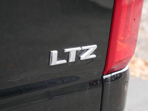 Used 2022 Chevrolet Silverado 3500 LTZ w/ LTZ Plus Package image 25