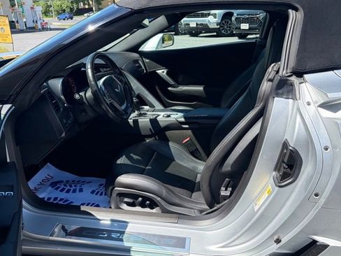 Used 2018 Chevrolet Corvette Z06 RWD image 19