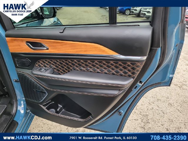 Certified 2026 Jeep Grand Cherokee L Summit w/ Advanced Protech Group IV AWD/4WD image 31