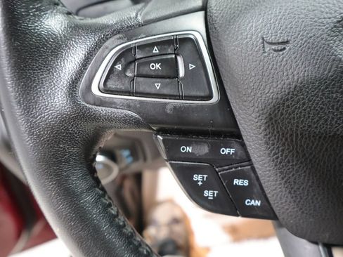 Used 2015 Ford Focus SE w/ SE Cold Weather Package FWD image 33