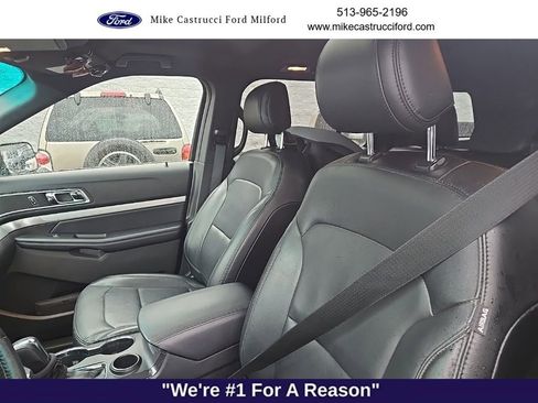 Used 2017 Ford Explorer XLT w/ Equipment Group 202A FWD image 10