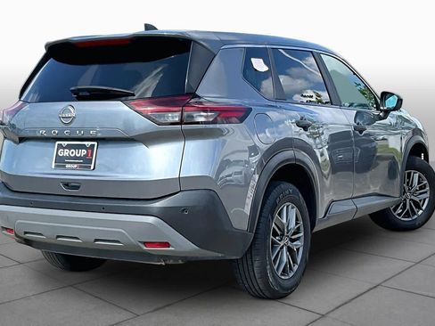 Used 2023 Nissan Rogue S FWD image 11