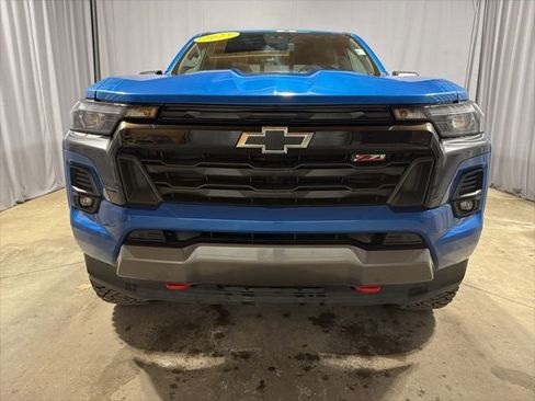 Used 2023 Chevrolet Colorado Z71 w/ Z71 Convenience Package 2 image 4