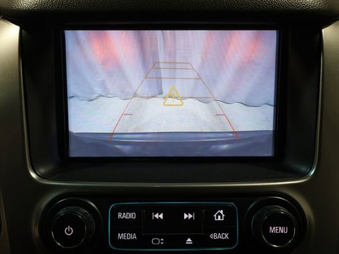 Used 2018 Chevrolet Suburban LS image 25