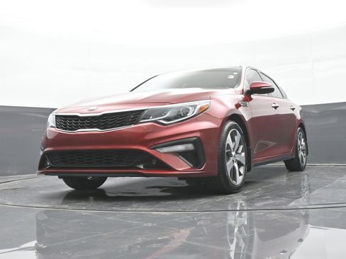 Used 2019 Kia Optima S image 40