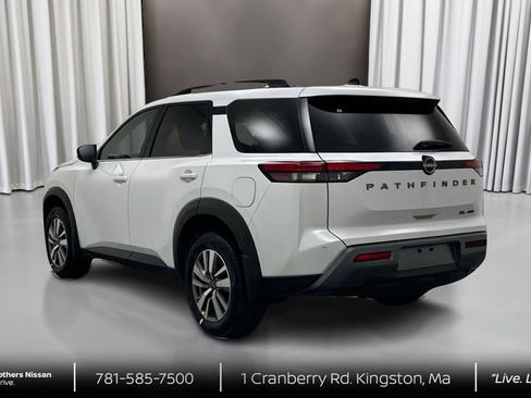 New 2026 Nissan Pathfinder SL image 7