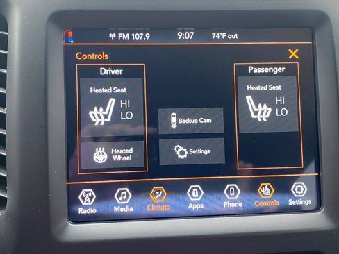 Used 2022 Jeep Cherokee Latitude AWD/4WD image 18
