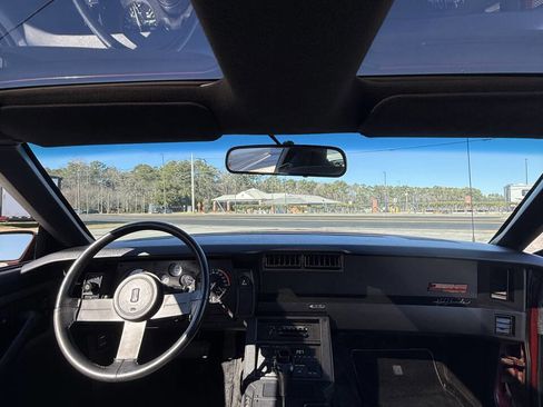 Used 1989 Chevrolet Camaro IROC-Z image 11