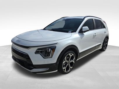 Used 2023 Kia Niro EX Touring