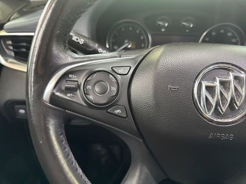 Used 2019 Buick Enclave Essence image 12