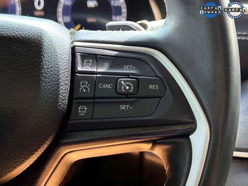 Certified 2022 Jeep Grand Cherokee L Limited image 33