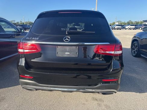 Used 2019 Mercedes-Benz GLC 300 w/ AMG Line image 5
