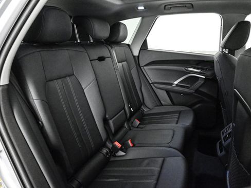 Certified 2025 Audi Q5 Premium w/ Convenience Package image 21