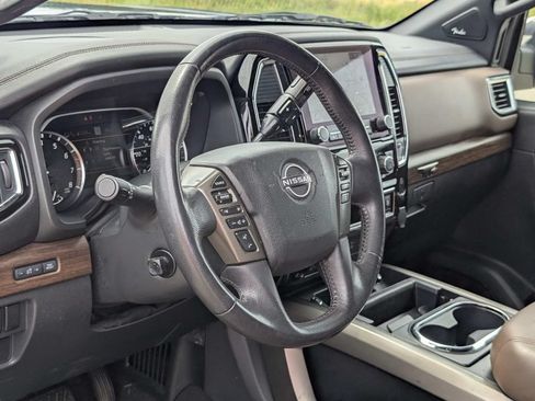Used 2023 Nissan Titan Platinum Reserve w/ Moonroof Package RWD image 17