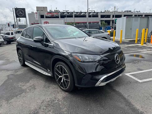 Certified 2023 Mercedes-Benz EQE 350+ 4MATIC SUV w/ Exclusive Trim Package image 2