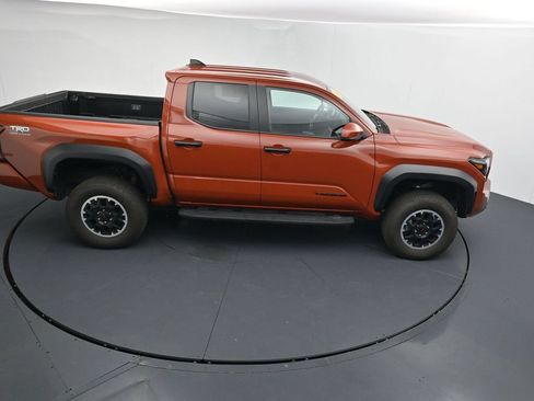 Used 2025 Toyota Tacoma TRD Off-Road AWD/4WD image 34