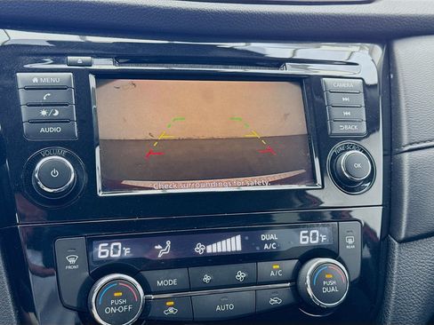 Used 2019 Nissan Rogue SV FWD image 10