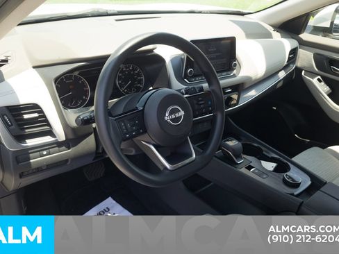 Used 2023 Nissan Rogue SV AWD/4WD image 14