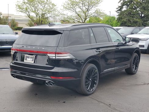 New 2026 Lincoln Aviator Reserve w/ Jet Appearance Package AWD/4WD image 4