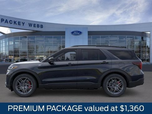 New 2026 Ford Explorer ST-Line w/ ST-Line Street Pack AWD/4WD image 4