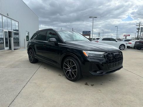 Certified 2025 Audi Q7 3.0T Prestige w/ Prestige Package image 3