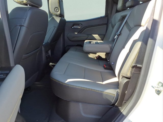 New 2026 Chevrolet Colorado ZR2 w/ Technology Package AWD/4WD image 16