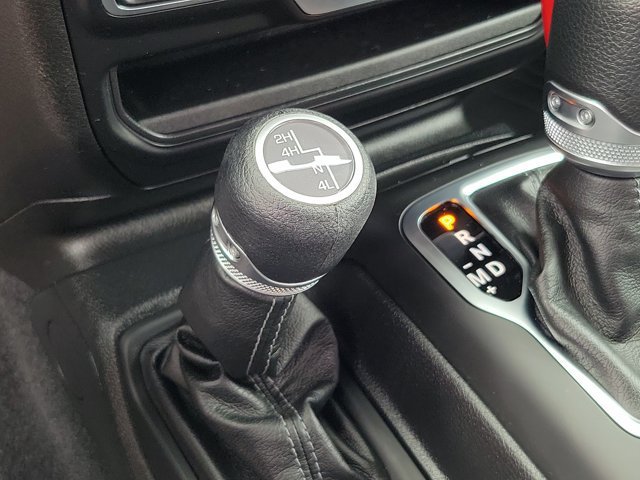 Used 2025 Jeep Wrangler Sport AWD/4WD image 30