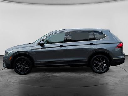 Used 2024 Volkswagen Tiguan SE