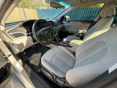 Used 2015 Hyundai Sonata SE image 16